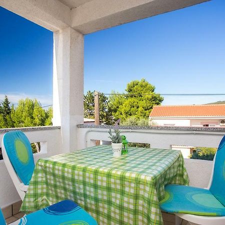 1-Bedroom Apartment With Loggia In Punat Island Krk Exteriör bild